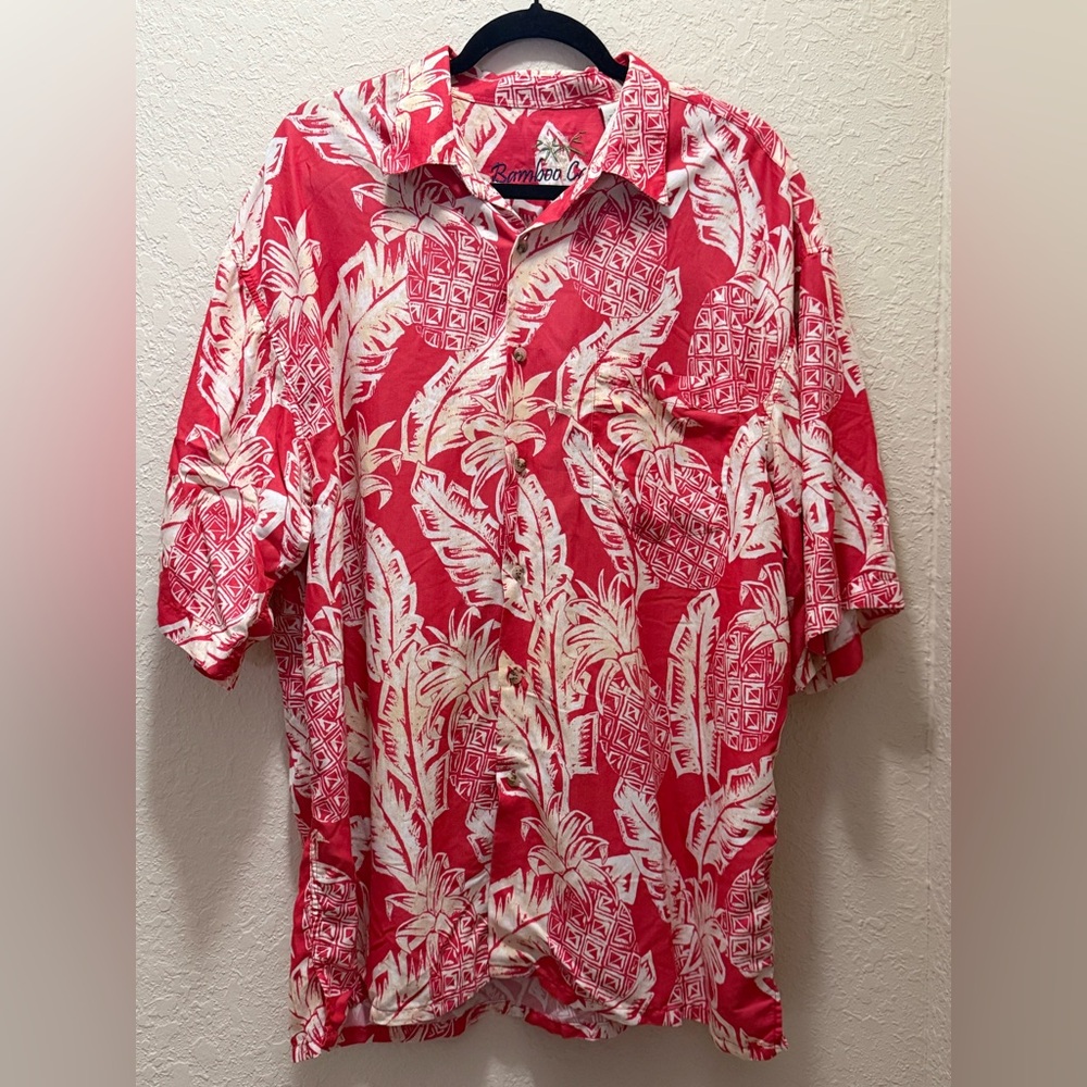 Like New, Bamboo Cay Men's Red Tropical Button down, Size XL